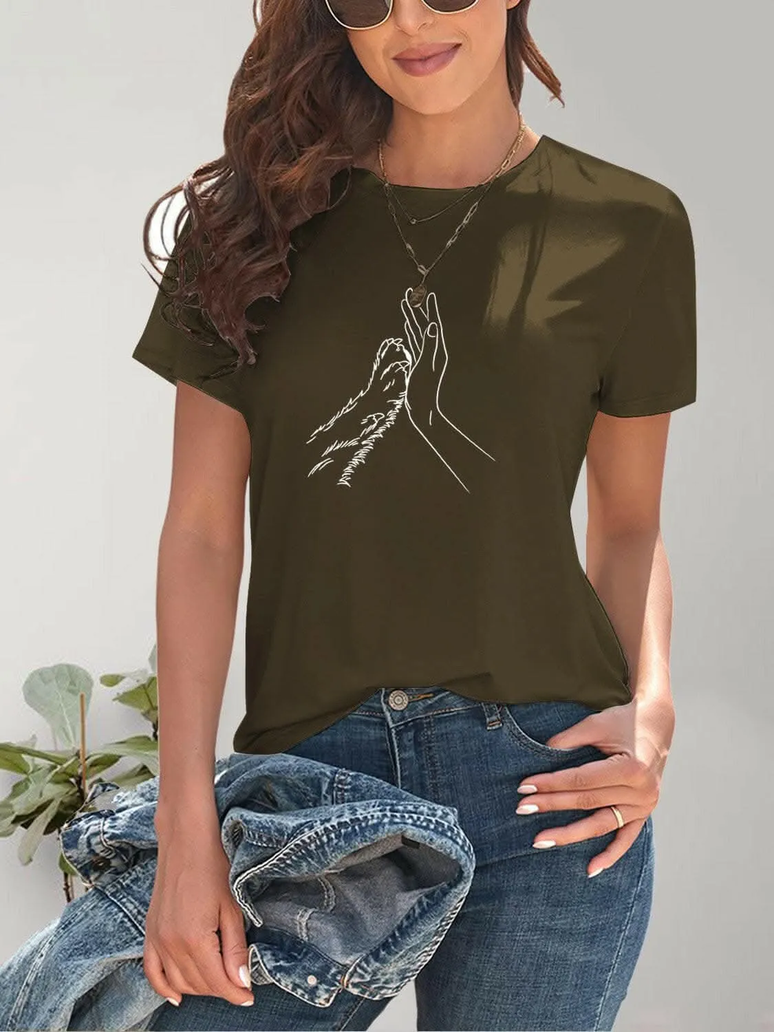 Graphic tee with round neck design