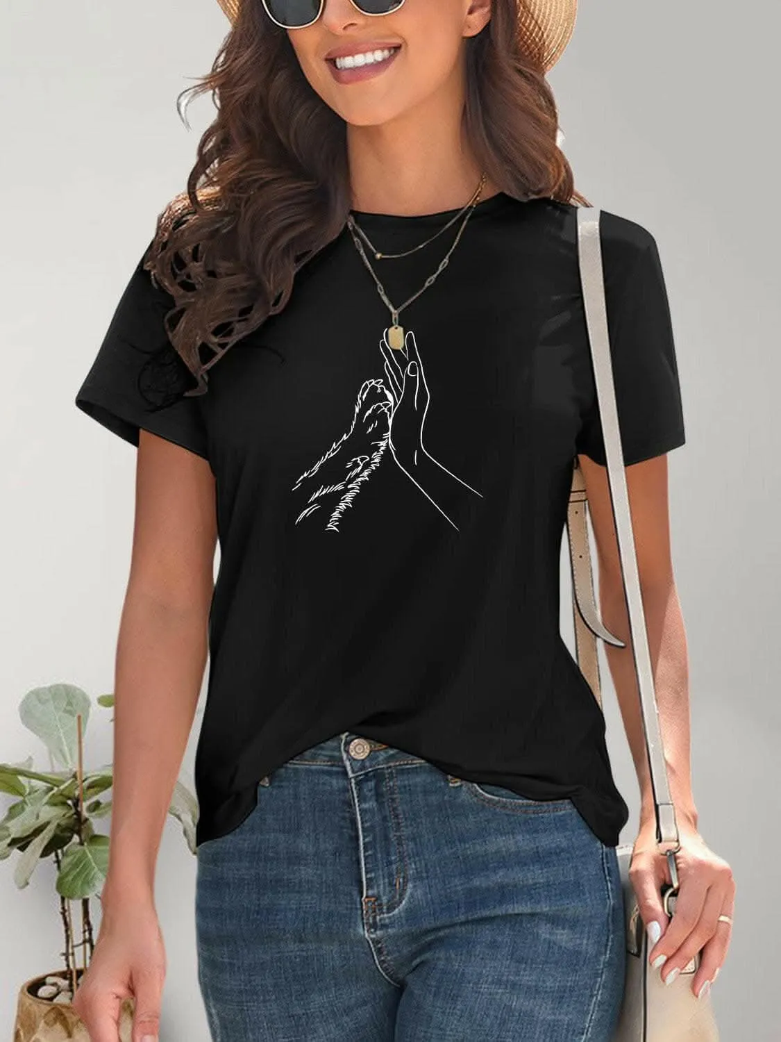 Graphic tee with round neck design
