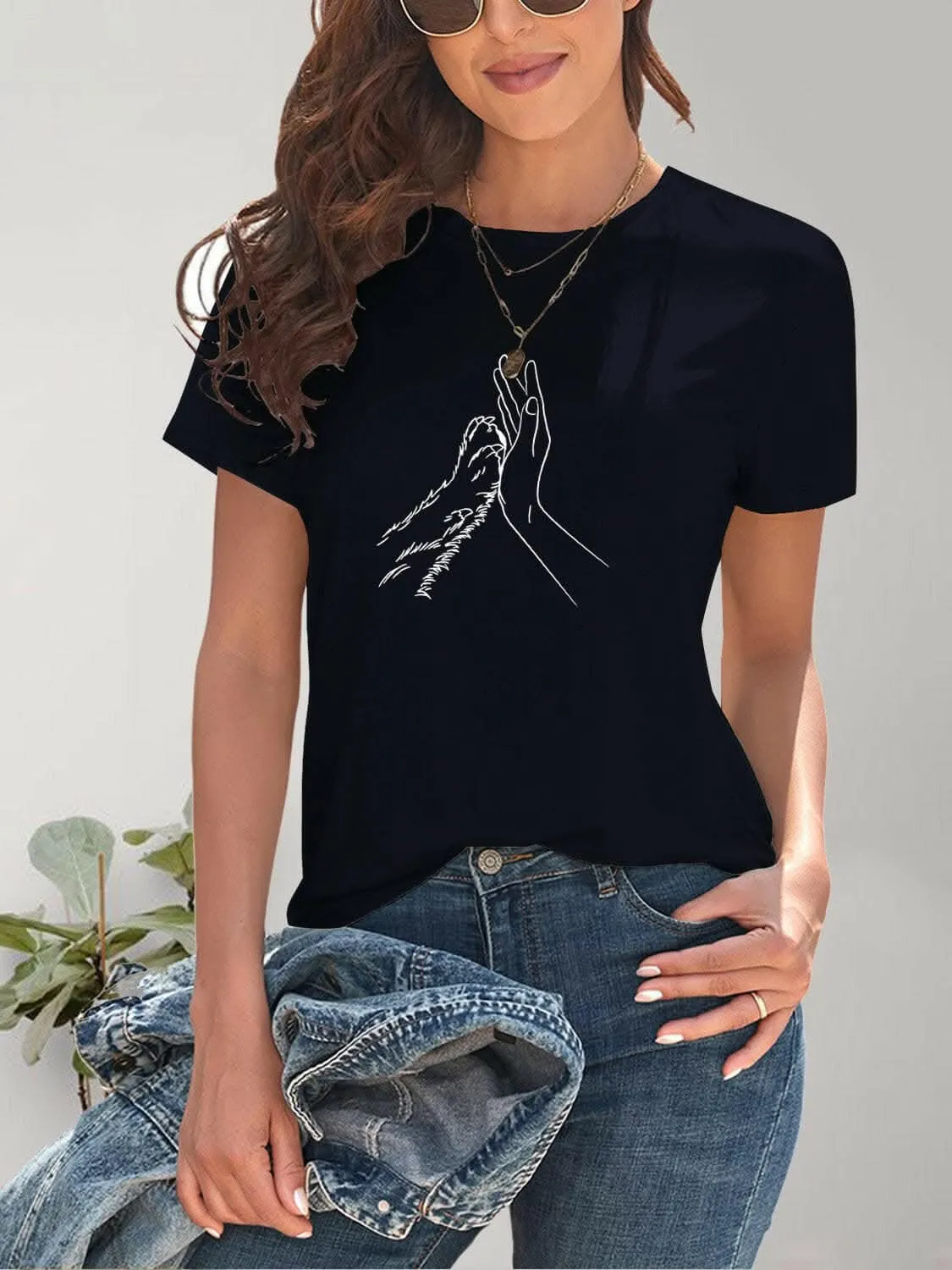 Graphic tee with round neck design