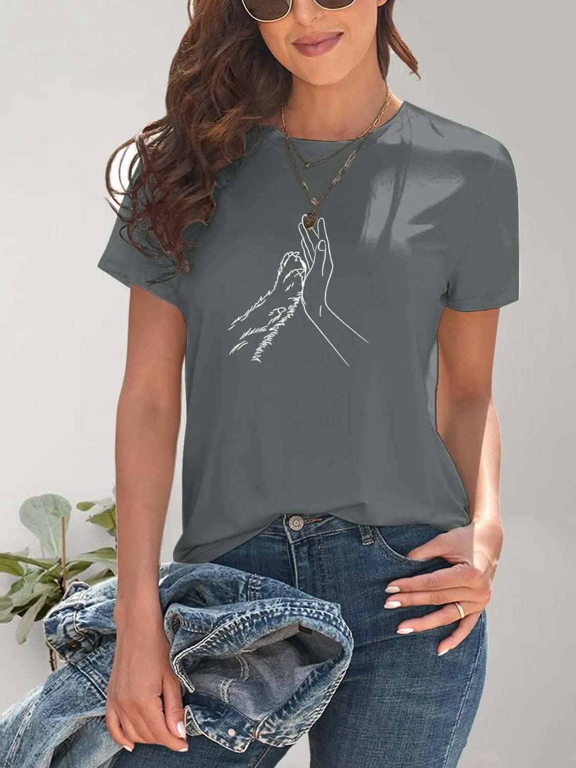 Graphic tee with round neck design