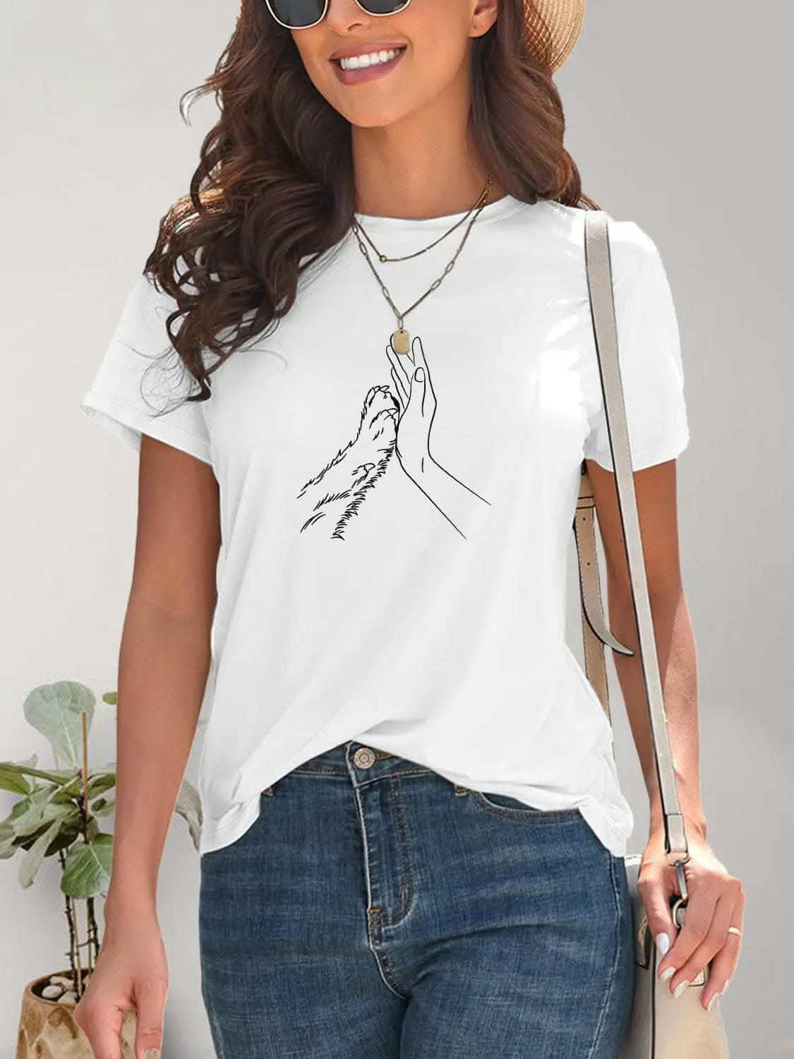 Graphic tee with round neck design