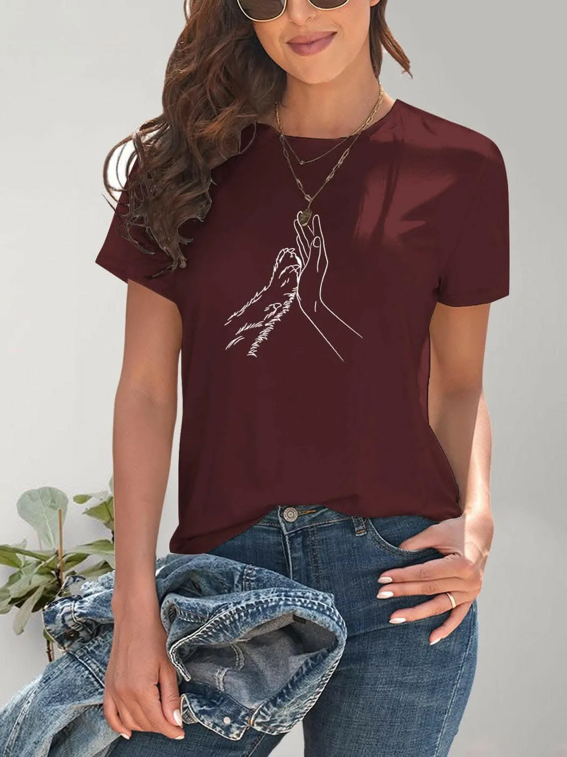 Graphic tee with round neck design