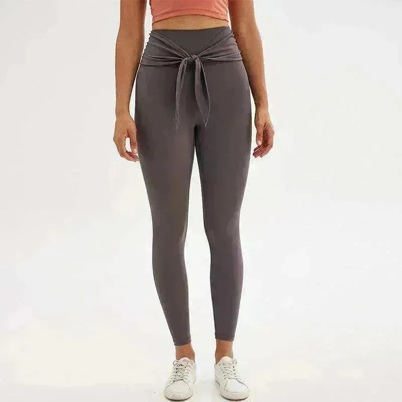Nine-point legging yoga pants with straps