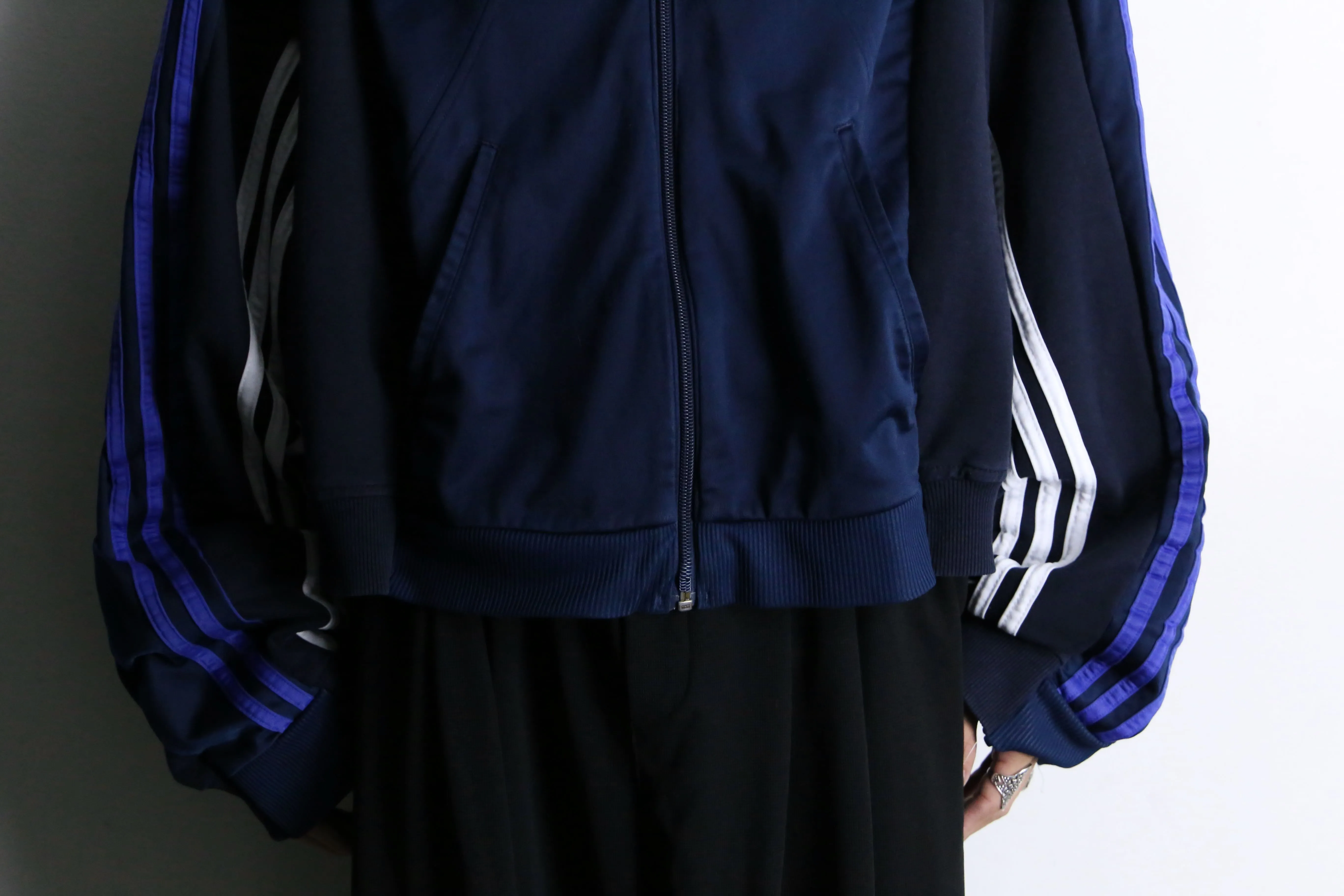 “Re:make” symmetry design short track jacket