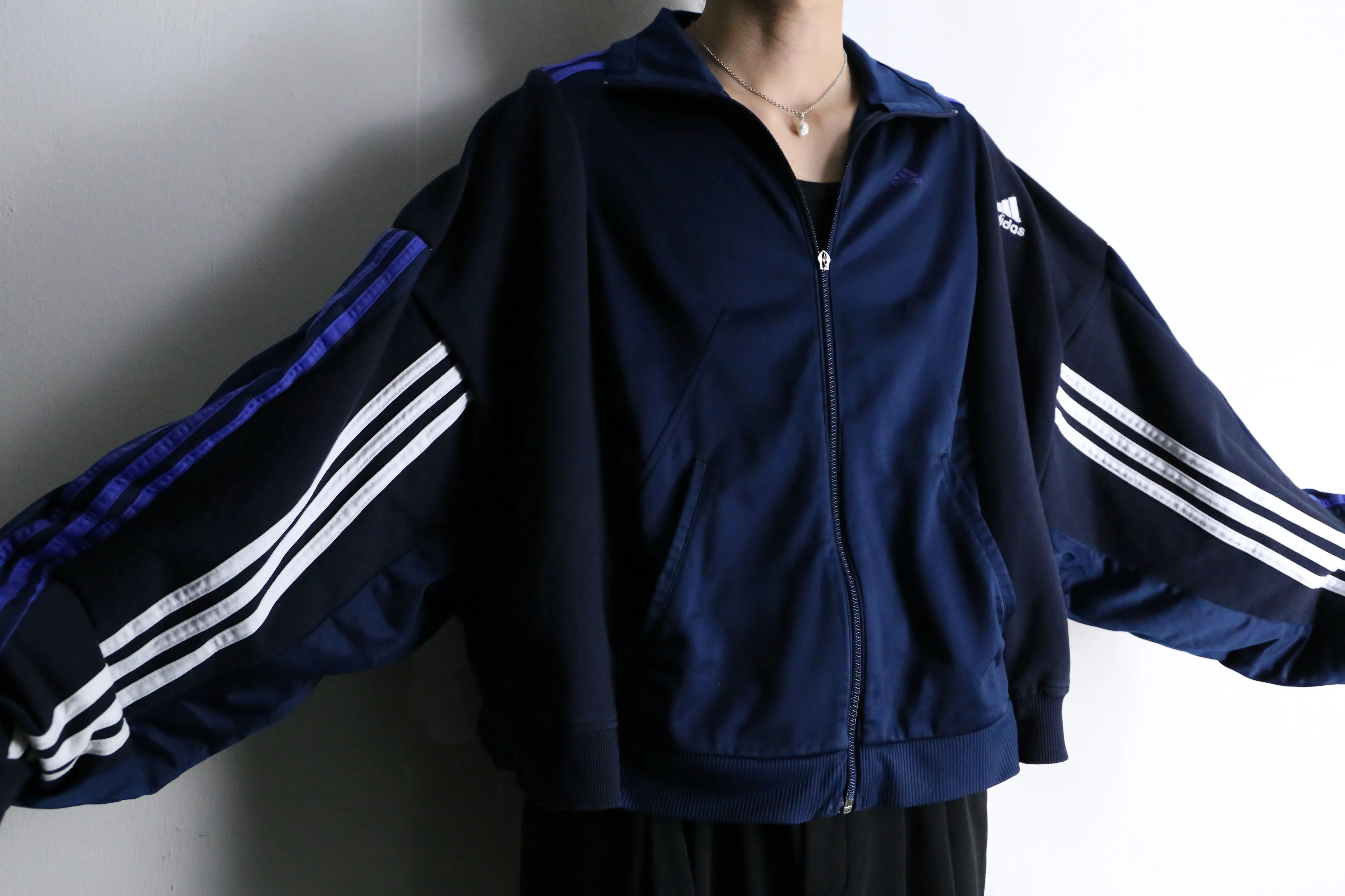 “Re:make” symmetry design short track jacket