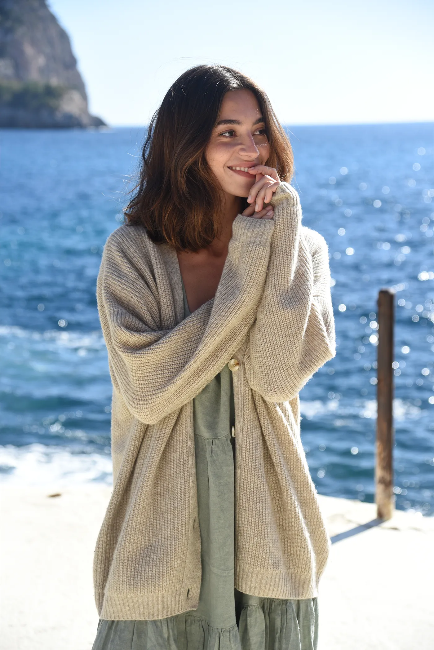 The Cashmere Muma Cardigan // Oatmeal
